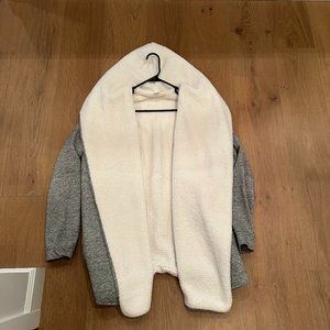 Gap Sherpa Women's Hooded Jacket w/ Pockets (XL)